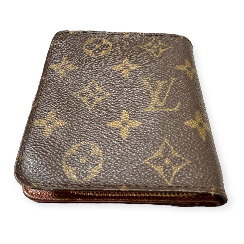 LOUIS VUITTON 2004 Monogram Compact Zippé Bifold Wallet, Vintage - Picture 12 of 16